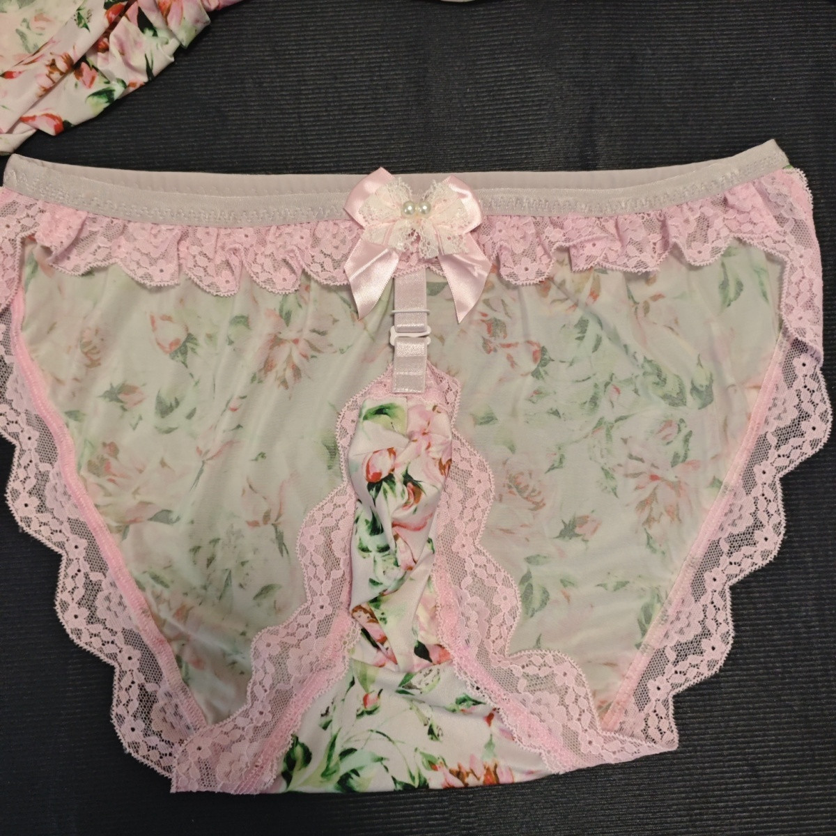 Celana Dalam Pria Seksi dan Im - Elastic Lace Trim ulasan dan harga