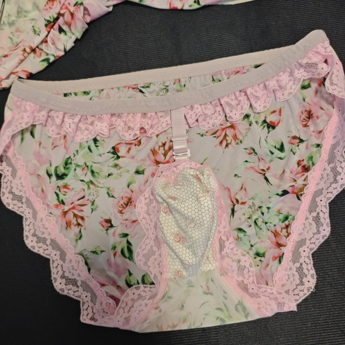 Celana Dalam Pria Seksi dan Im - Elastic Lace Trim ulasan dan harga